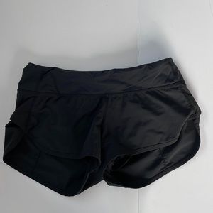 Lululemon Speed Up Shorts 2.5
